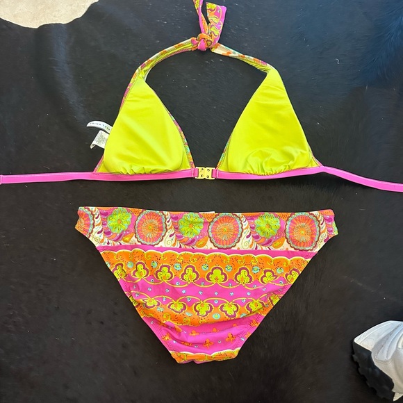 Trina Turk Abstract Multicolor Halter Bikini with Gold Hardware Size 10 Stunning - Picture 2 of 2